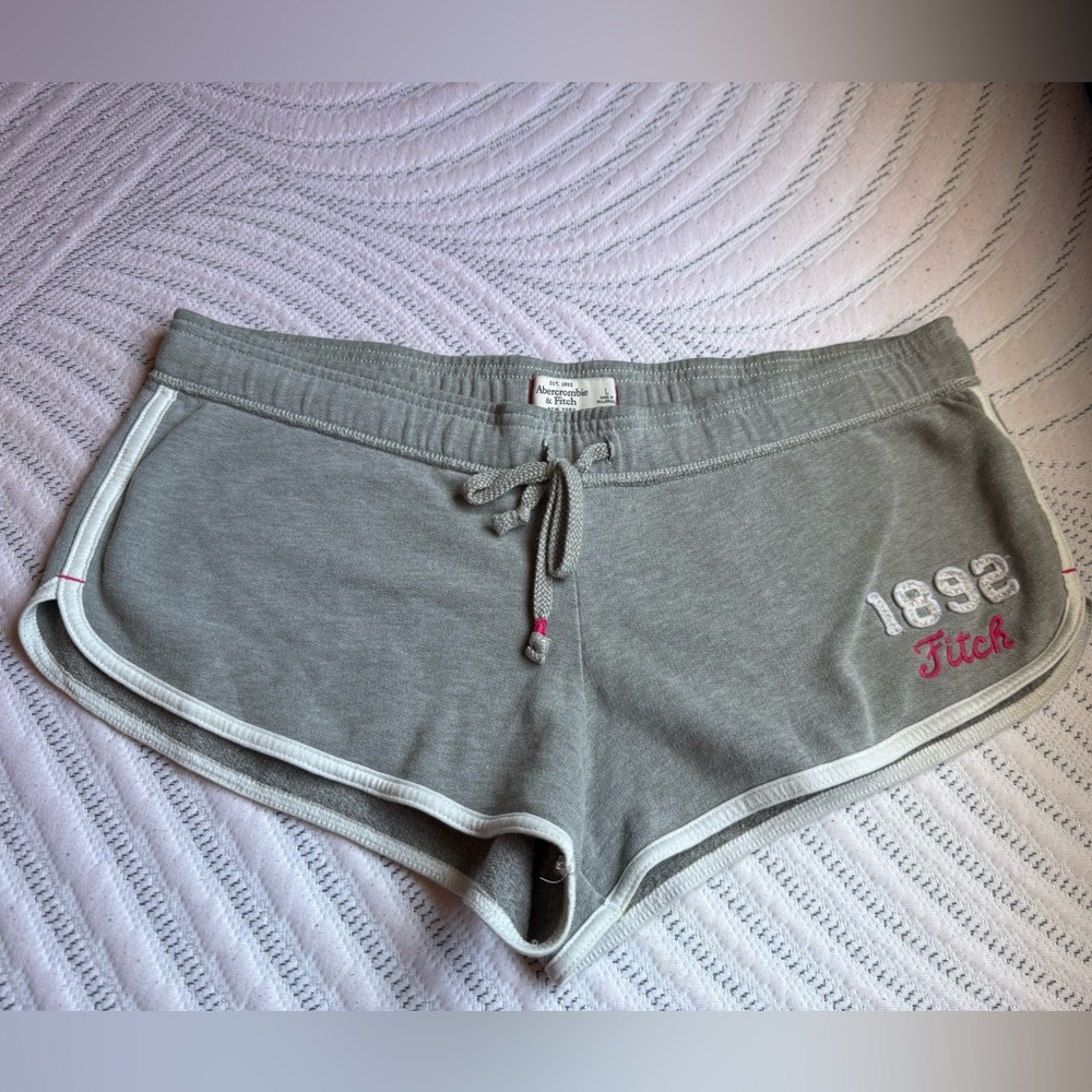 (Taking offers) Gray/Grey Abercrombie and Fitch lounge shorts size Large/L